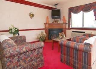 Howard Johnson Inn Nicholasville/Lexington Екстериор снимка