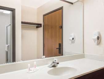Howard Johnson Inn Nicholasville/Lexington Стая снимка